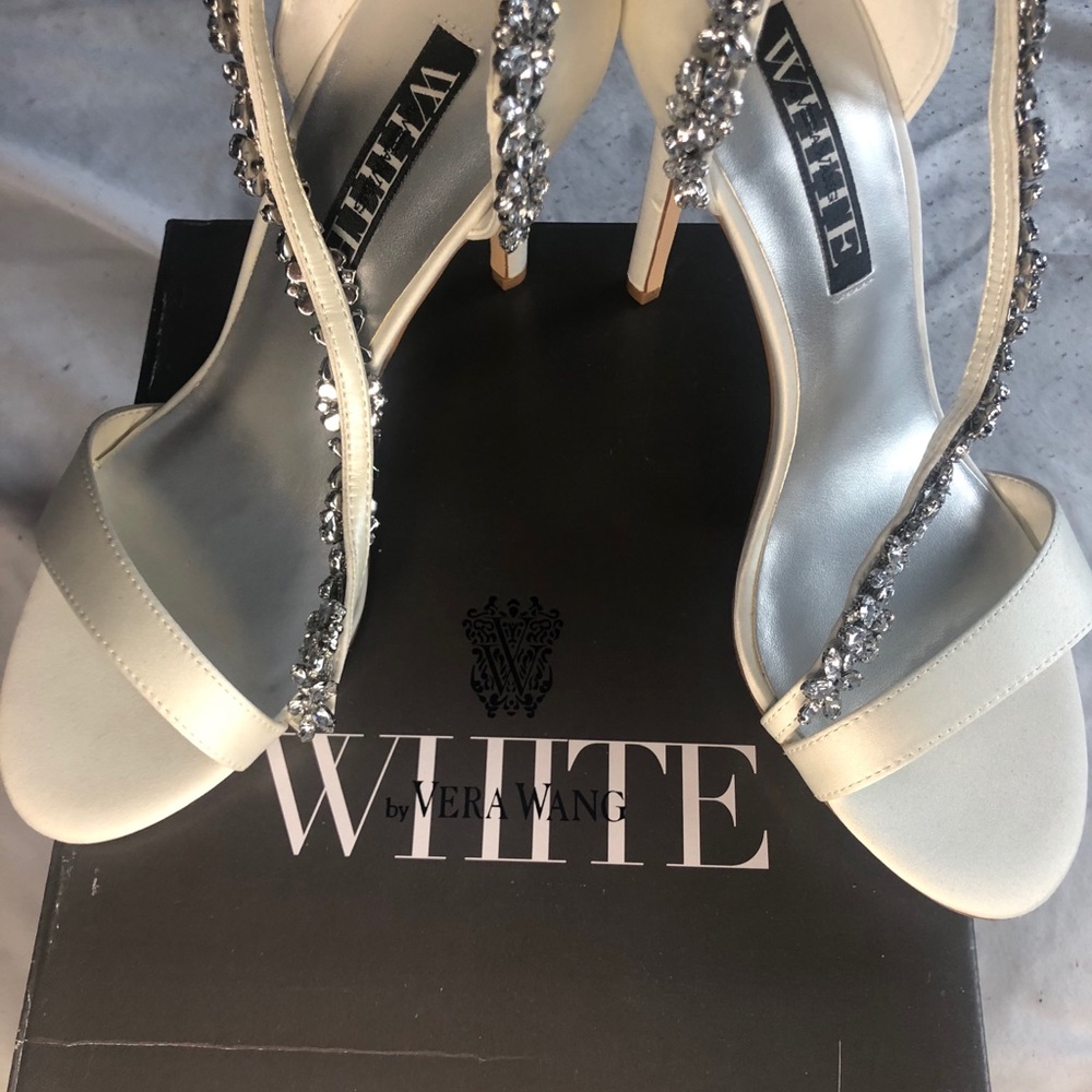 Brand new Vera Wang Wedding shoes